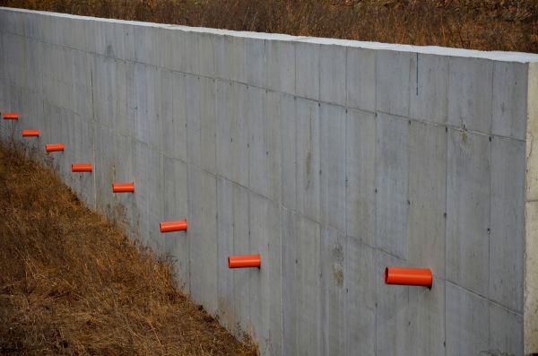 Concrete Wall Installation in Port Orchard