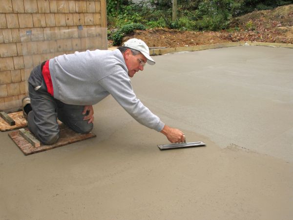 Flat Concrete Installation in Port Orchard